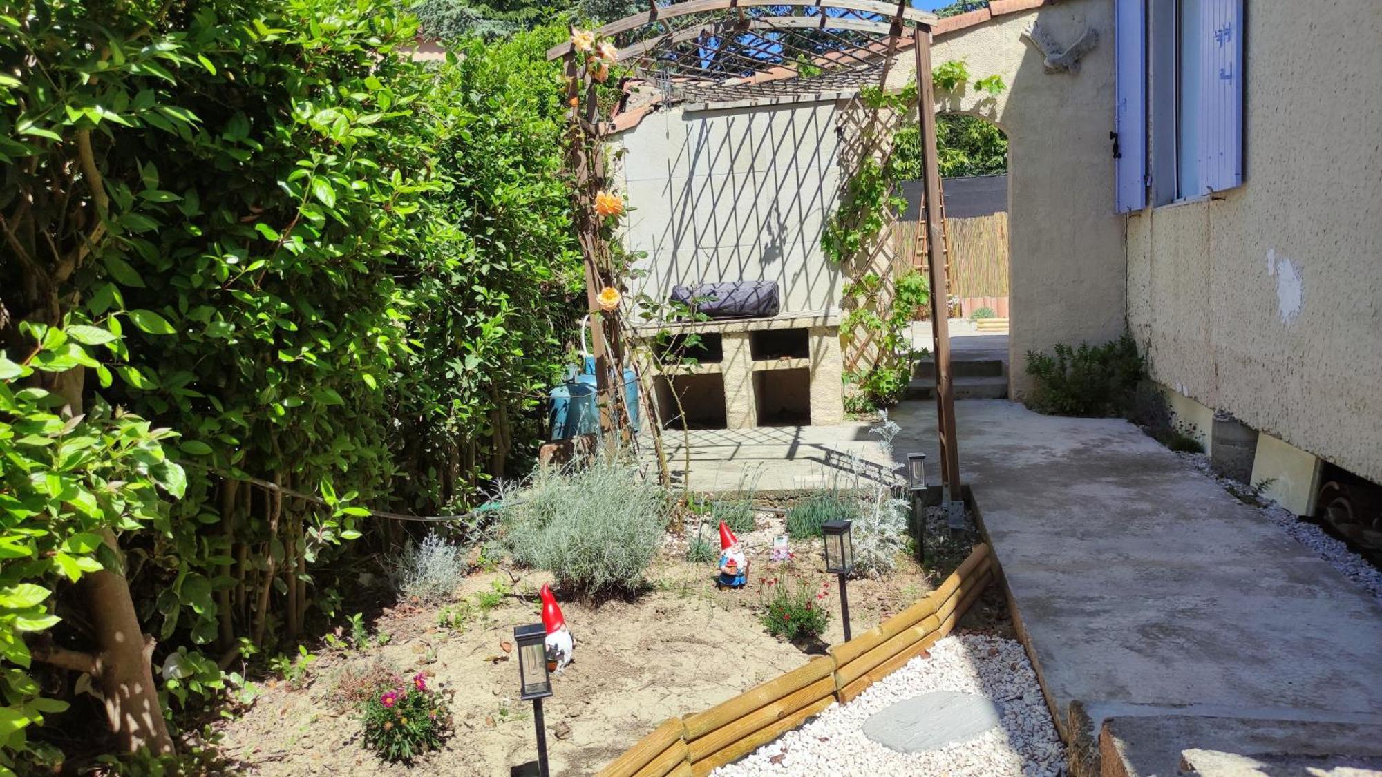 Le Jardin Des Rocailles - Villa 4 Chambres Climatisee Avec Piscine A Deux Pas D'Avignon Villeneuve-lès-Avignon 외부 사진